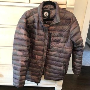 NEVER WORN volcom puff jacket